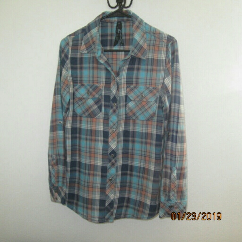Seven7 button down shirt